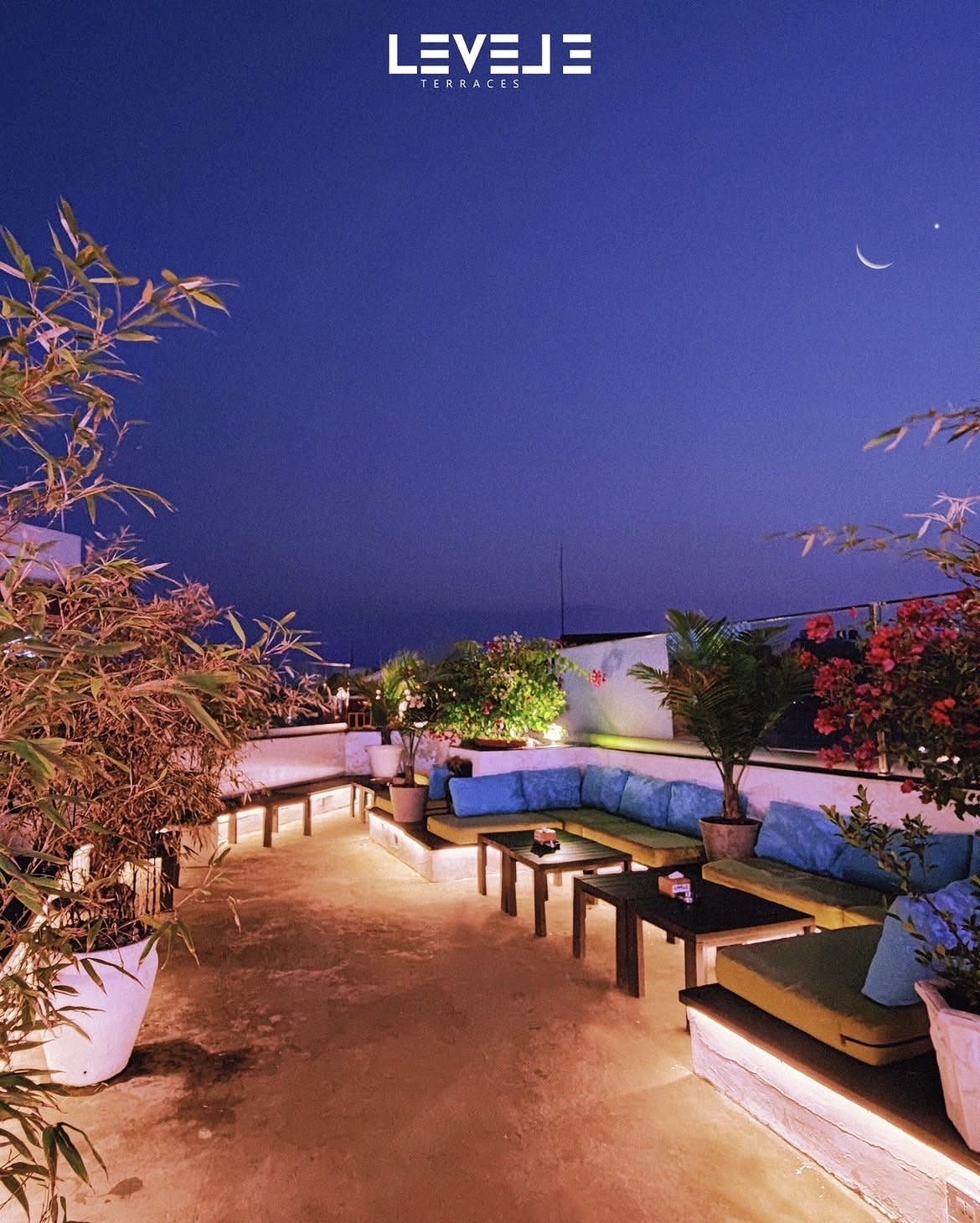 Level 3 lounge by night